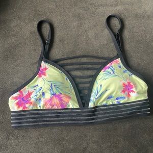 Pink Ultimate lightly lined strappy bra (S)